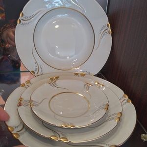 German White Porcelain Gold Trim Dining Set